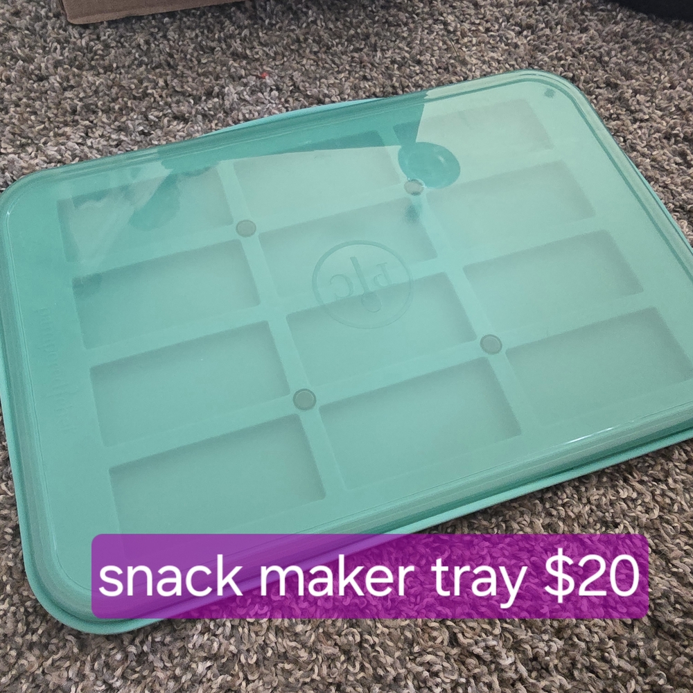 Pampered Chef Teal Snack Maker Tray